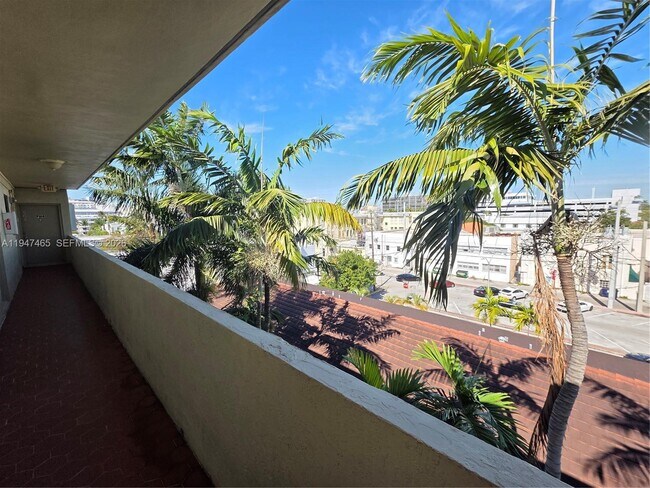 Foto del edificio - 1612 Jefferson Ave