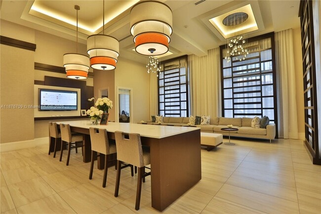 Building Photo - 2000 Salzedo St