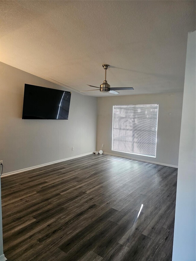 Foto del edificio - 2049 SW McAllister Ln