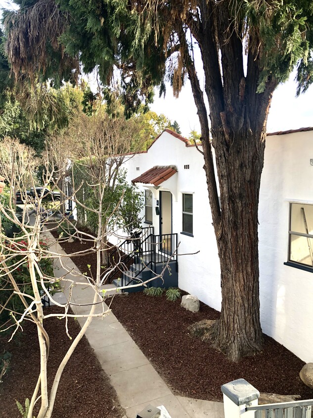 Primary Photo - 3101 Sherwood Ave
