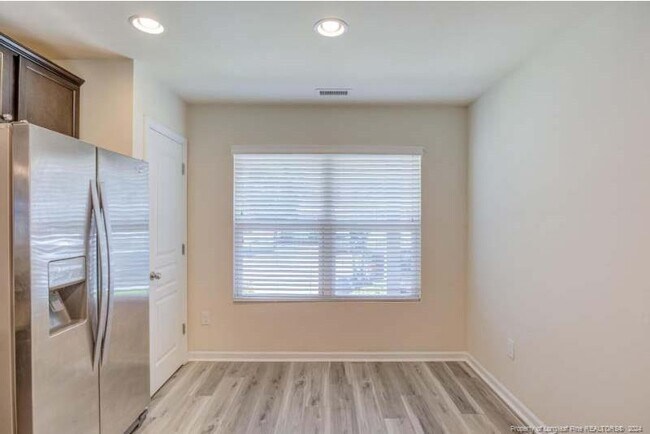 Foto del edificio - 3900 Swinton St
