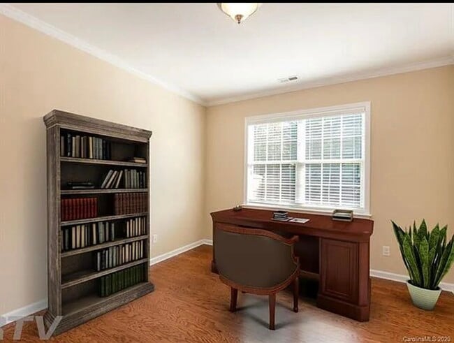Foto del edificio - 171 Roanoke Rd