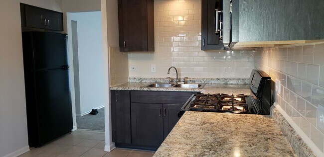 Building Photo - 15145 El Cameno Real Dr