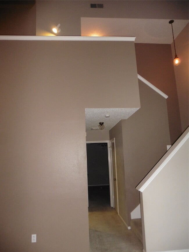 Building Photo - 3607 Duncaster Dr