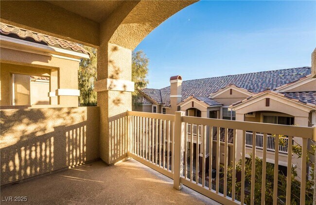 Foto del edificio - 5855 Valley Dr