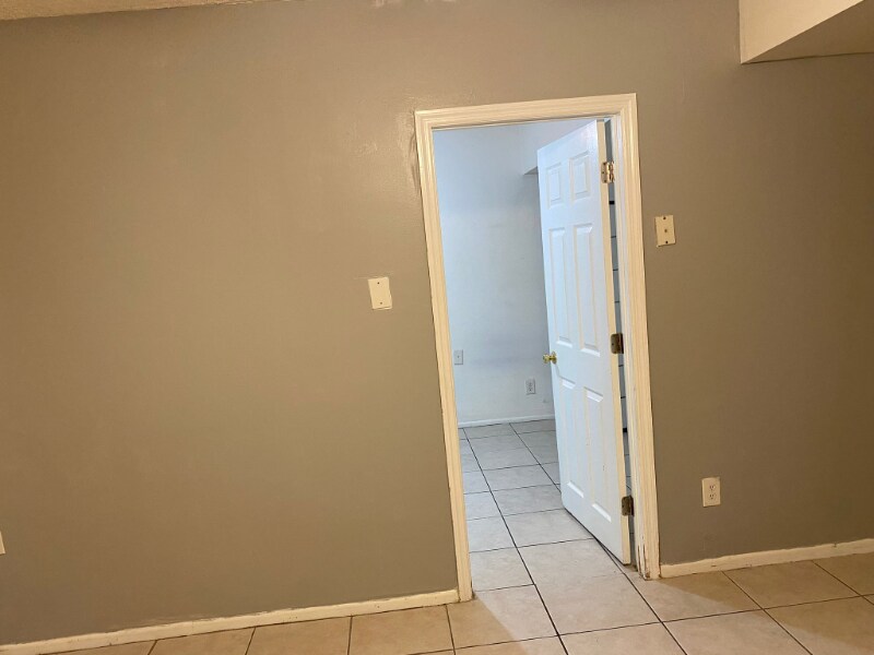 Foto principal - 8972 Valencia Gardens Dr