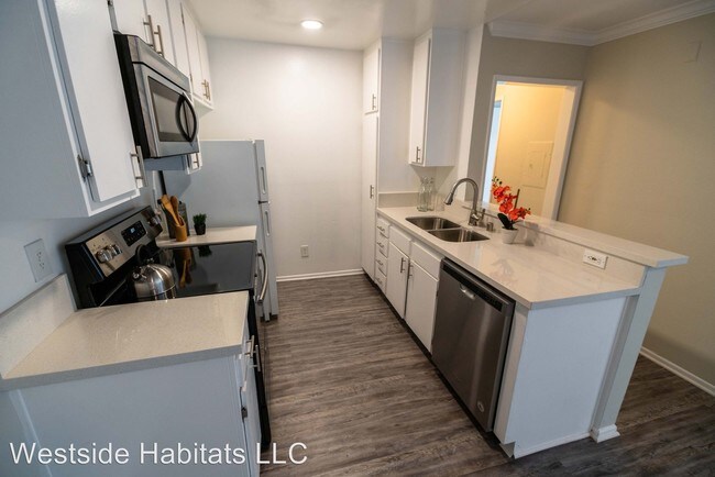 Foto del edificio - 4444 Ensign Ave