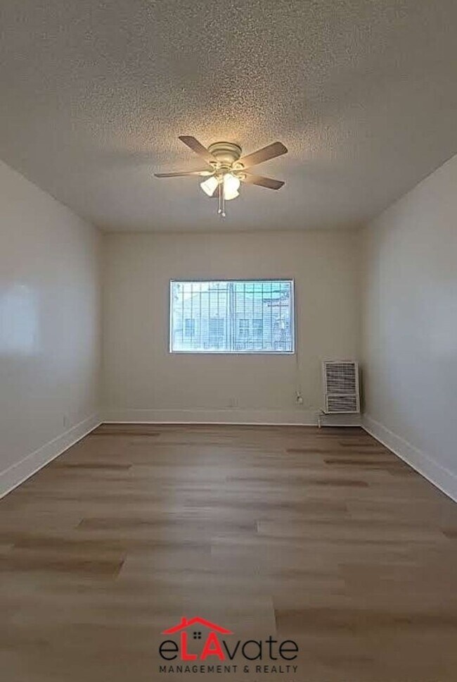 Interior Photo - 1046 W Martin Luther King Jr Blvd.