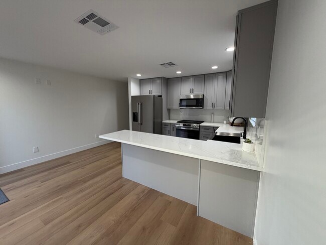 Foto del edificio - 8412 Buhman Ave