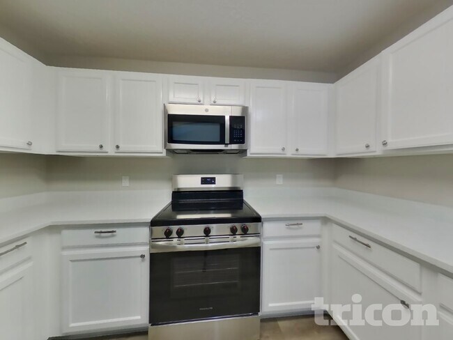 Foto del edificio - 423 Lazy Ln