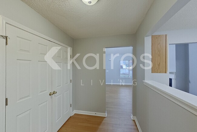 Foto del edificio - 1763 Park Ct