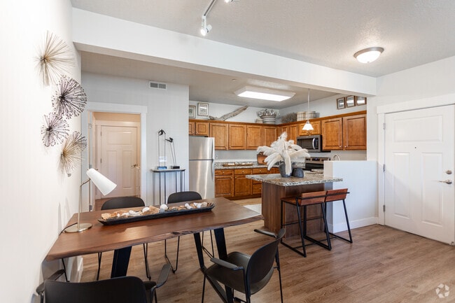 2BR, 2BA - Stonehaven - Kitchen - Cresthaven