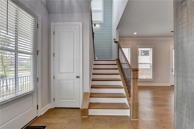 Building Photo - 4536 Molder Dr