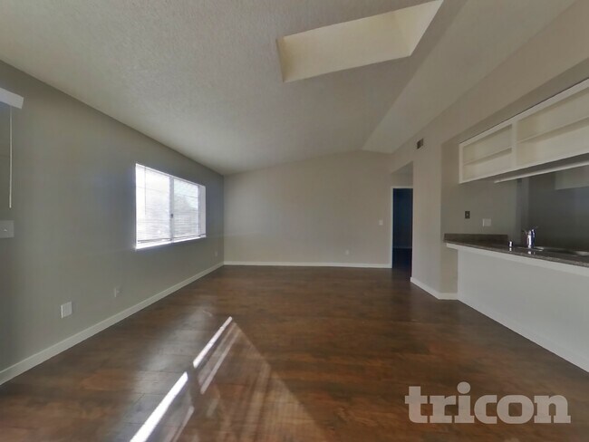 Foto del edificio - 607 Placer Ln