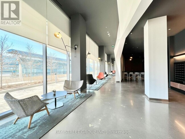 Building Photo - 10 Rouge Valley Dr W