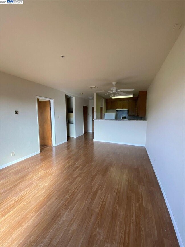 Foto del edificio - 330 8th St