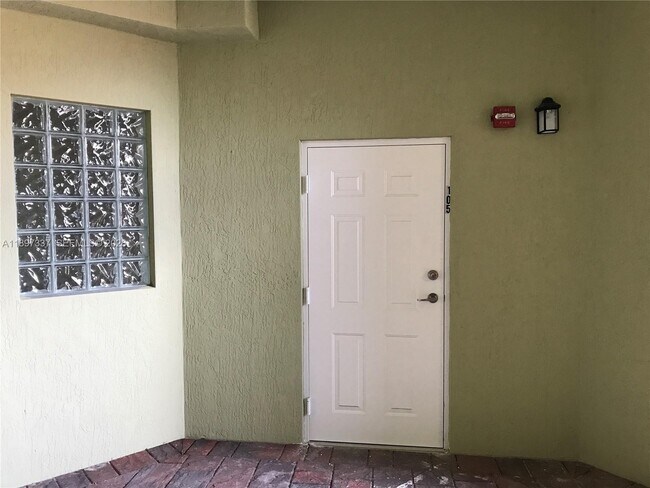 Foto del edificio - 210 NW 109th Ave