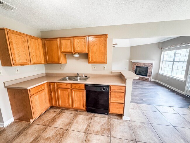 Building Photo - 6943 Naples Dr