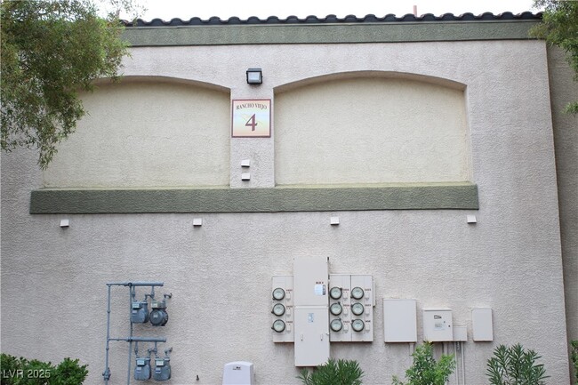 Building Photo - 7885 W Flamingo Rd