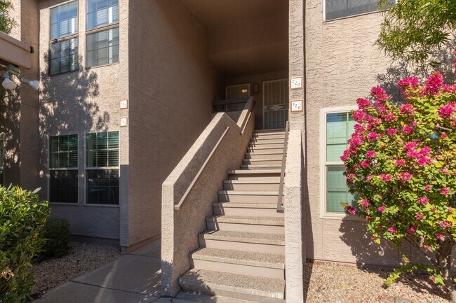 Building Photo - 5998 N 78th St
