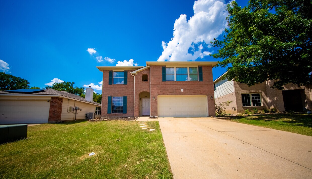 Primary Photo - 1218 Post Oak Trail