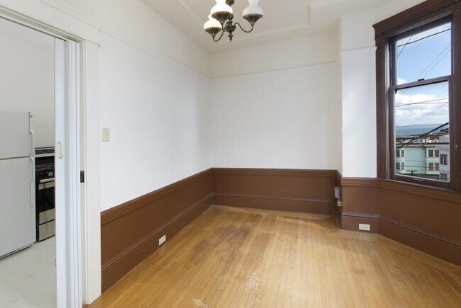 Building Photo - 2 bedroom in San Francisco CA 94133