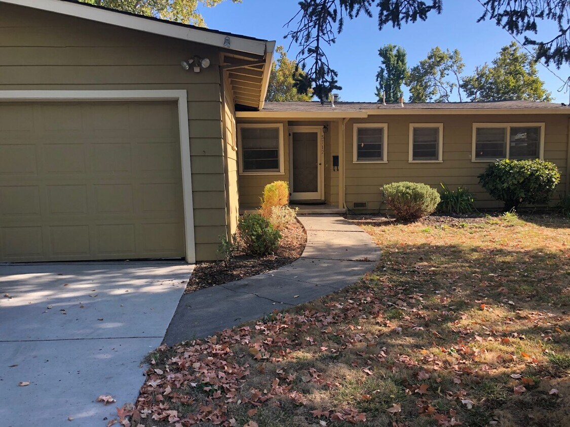 Primary Photo - Charming Bennett Valley 3 bedroom 2 bath