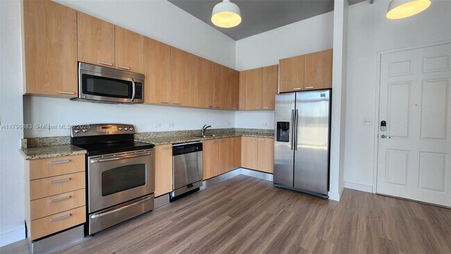 Building Photo - 2100 Van Buren St