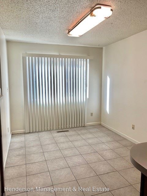 Building Photo - 320 25th Ave Ct