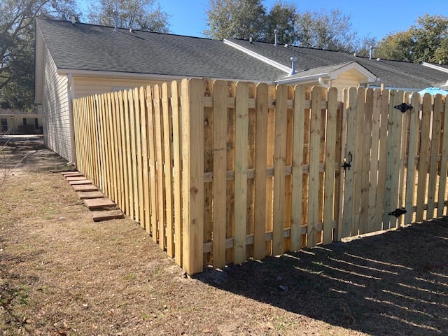 Casa adosada de 2 dormitorios y 2 baños en Meridian Place, cerca de Folly Beach, techos abovedados y patio cercado - 1288 Apex Ln