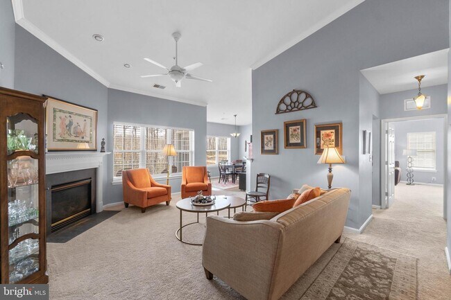 Foto del edificio - 383 Hopkins Landing Dr