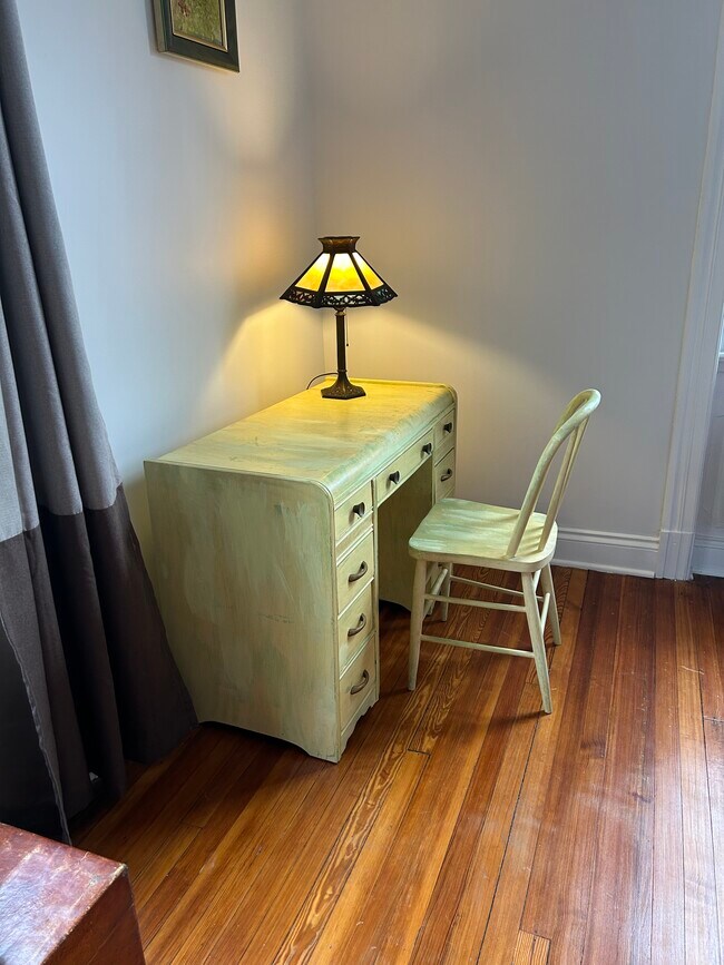 Dormitorio - 3100 Connecticut Ave NW