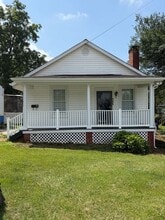 Building Photo - 305 Sussex St