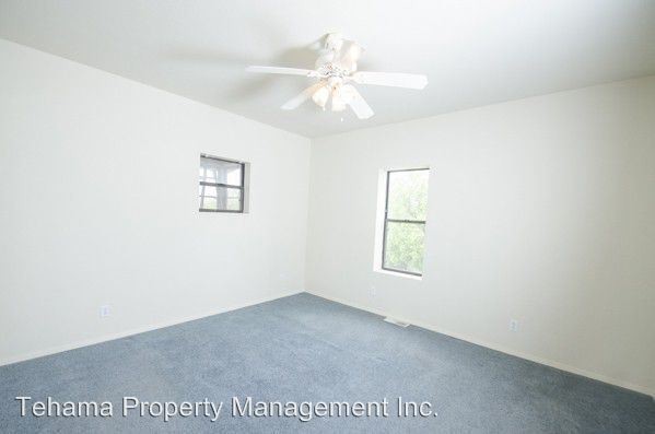 Building Photo - 4 br, 2 bath House - 204 Walnut Street