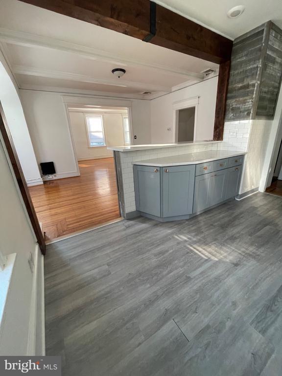 Building Photo - 114 Levering St