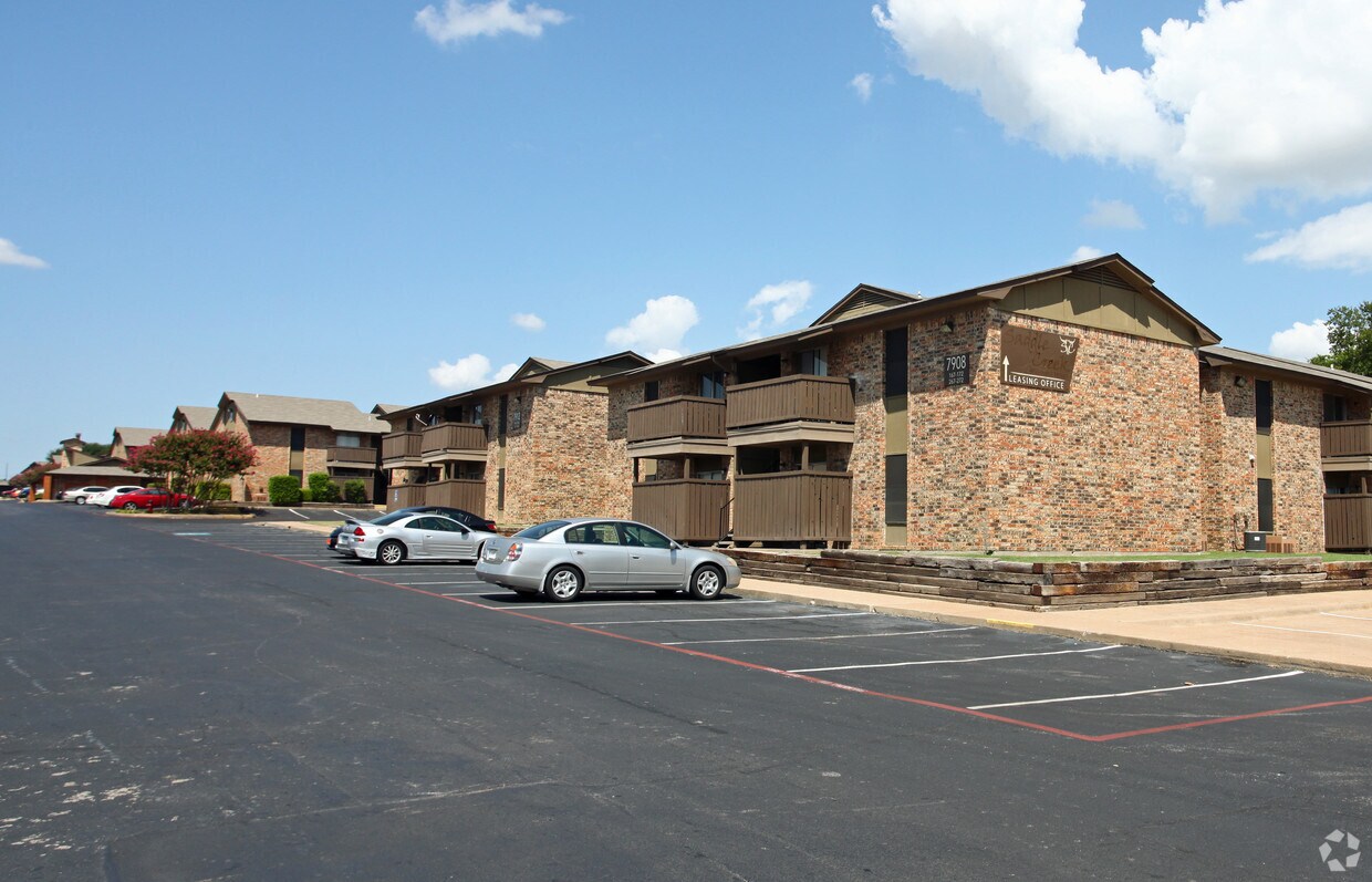 The Creek Apartments in Fort Worth, TX