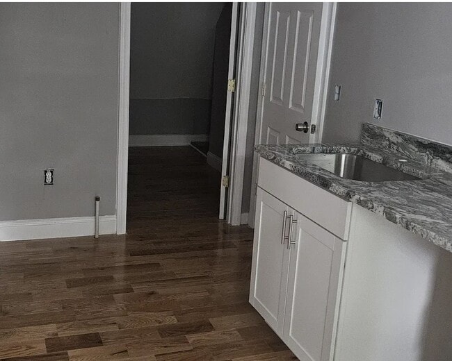 Building Photo - 44 3rd St