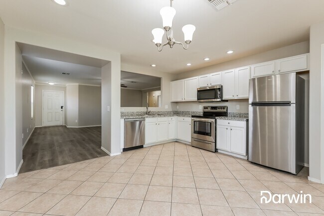 Building Photo - 8532 E Desert Ln, Mesa, AZ 85209