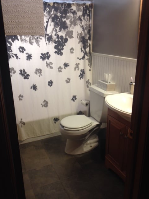 Main Bathroom - 45 Birge Ave (Windsor Locks, CT)