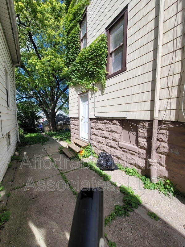 2627 S 6th St, Milwaukee, WI 53215 Condo for Rent in Milwaukee, WI