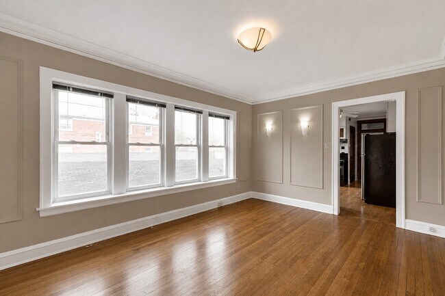 Foto del edificio - 727 Dobson St