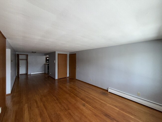 Foto del edificio - 2405 Calypso Rd