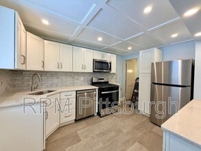 Building Photo - 1612 Oak Grove St