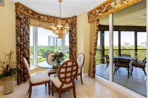 Building Photo - 8787 Bay Colony Dr