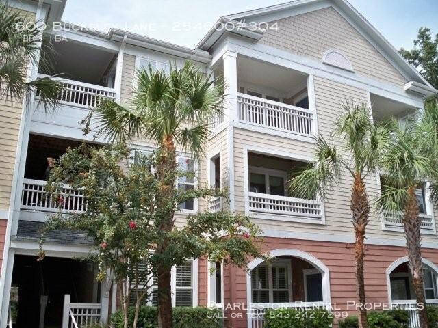 Foto principal - 600 Bucksley Ln