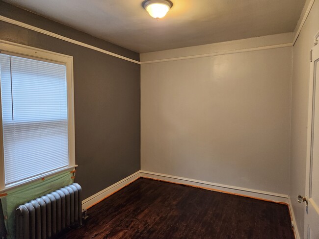 3rd bedroom - 8600 S Kingston Ave