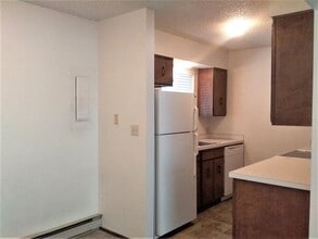 Building Photo - 407 Oregon St