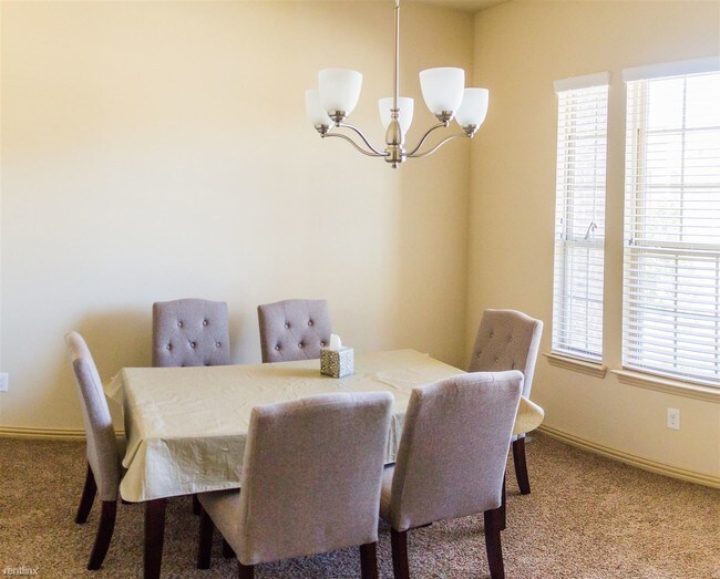 Foto del edificio - 4 br, 3 bath House - 2613 Pioneer Dr