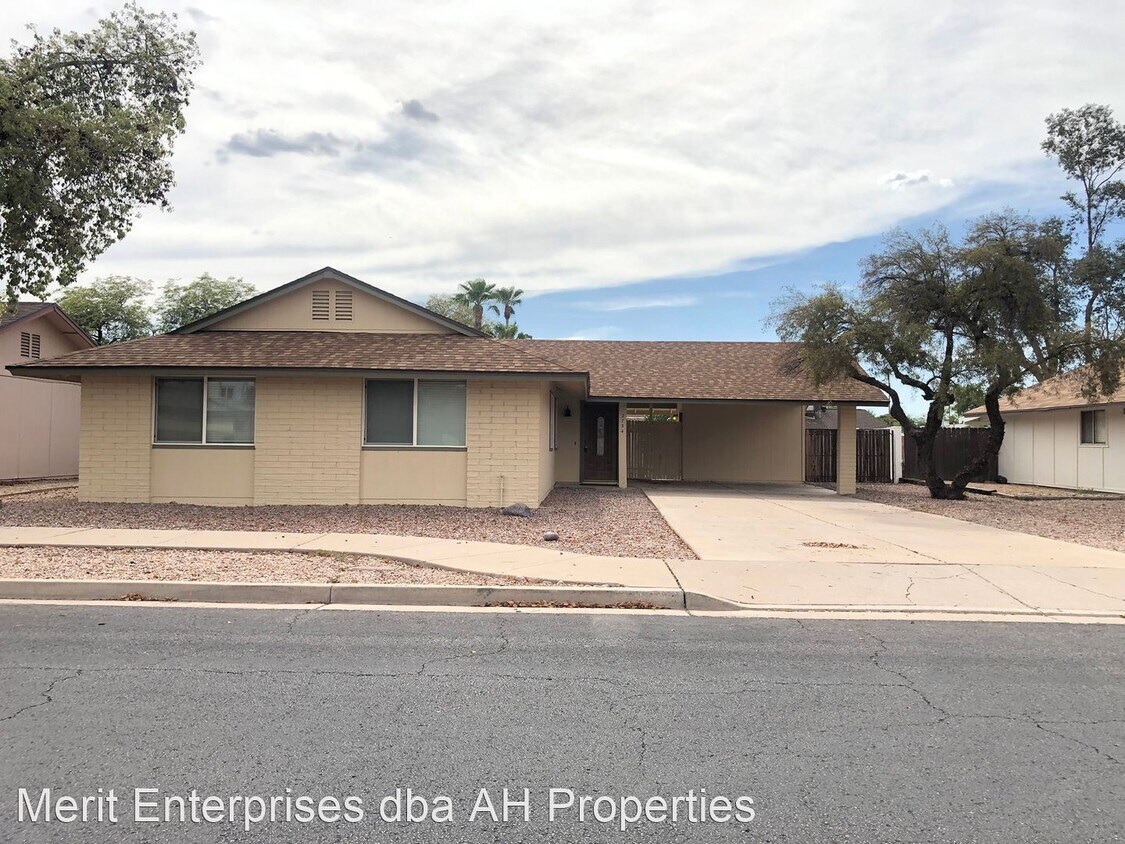 4 br, 2 bath House 2734 S LONGMORE House Rental in Mesa, AZ