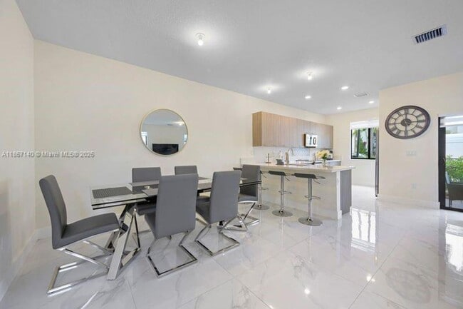 Foto del edificio - 4712 NW 83rd Ave